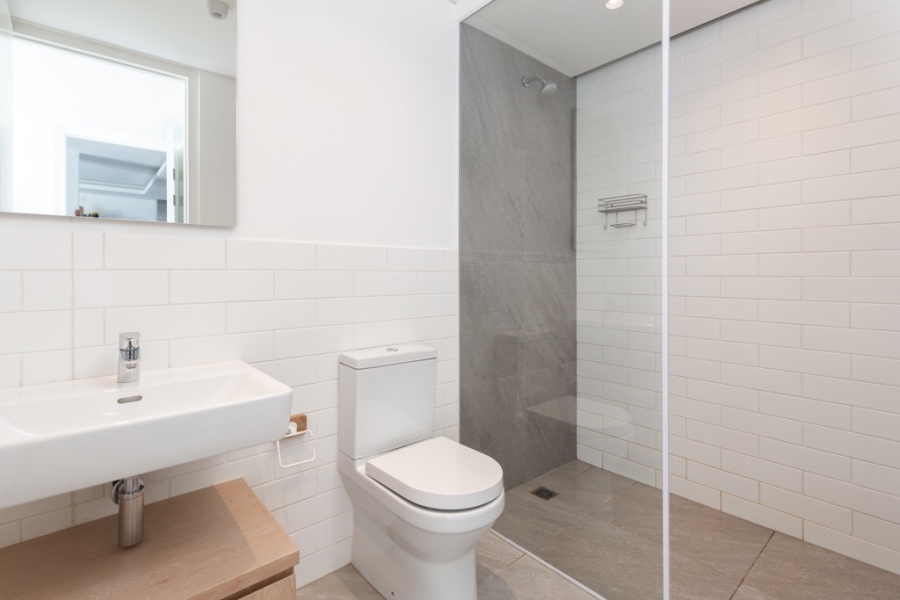 To Let 2 Bedroom Property for Rent in Woodstock Western Cape